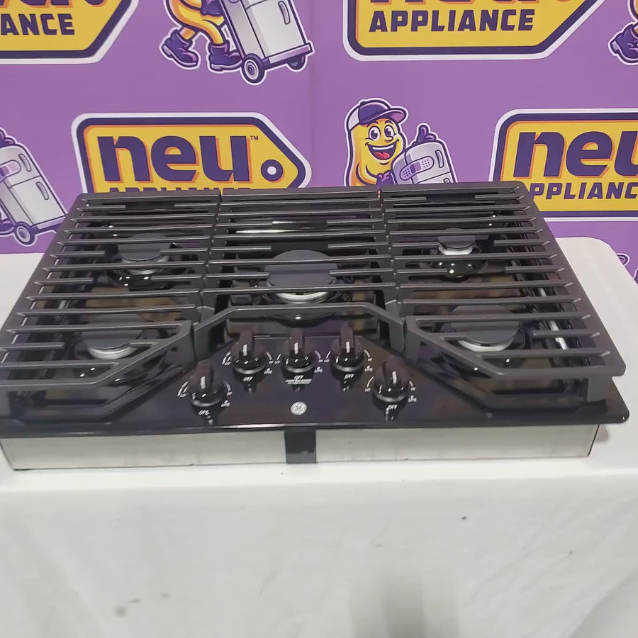 Pictures of GE 30 in. Gas Cooktop in Black with 5-Burners including Power Burners JGP5030DLBB - Open Box - Neu Appliance Outlet - Discount Appliance Outlet in Austin, Tx