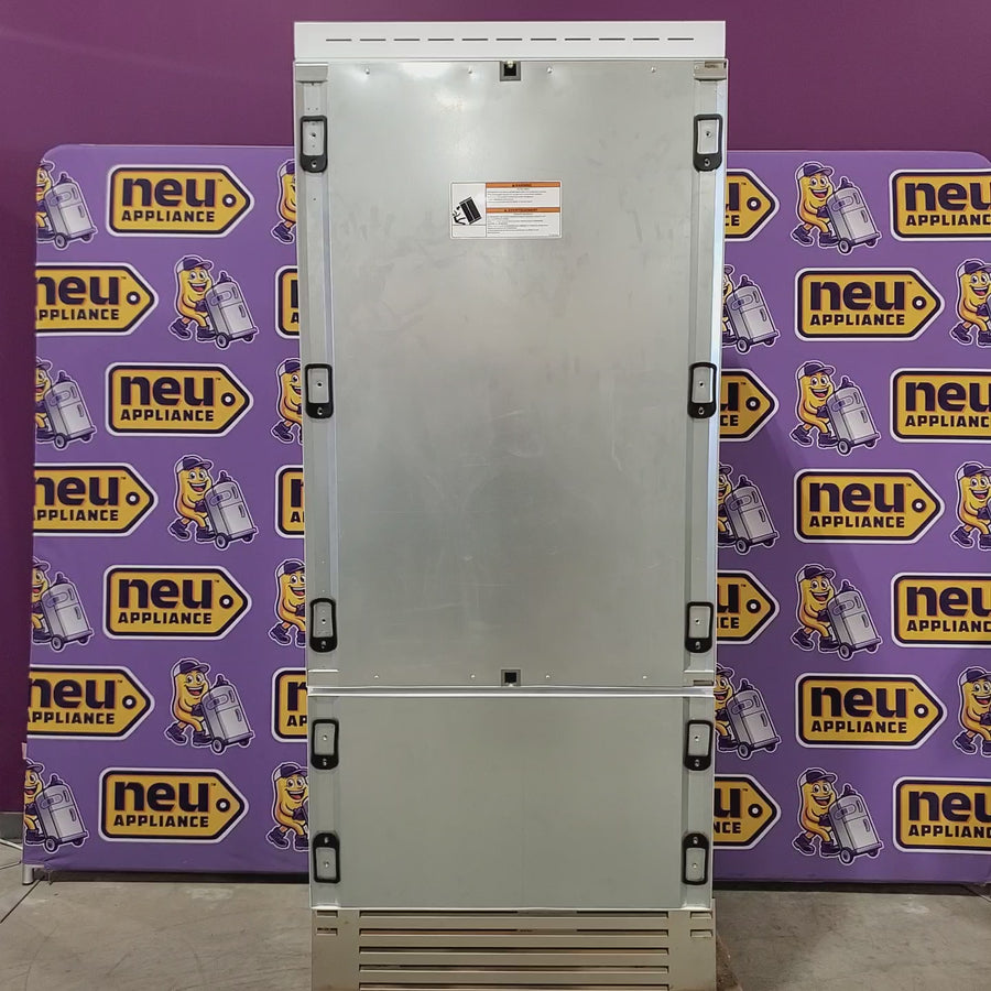 Pictures of Bertazzoni Built-in Bottom Mount Refrigerator with Ice Maker 11113135 - REF36BMBIPRT - Scratch & Dent (Minor) - Neu Appliance Outlet - Discount Appliance Outlet in Austin, Tx