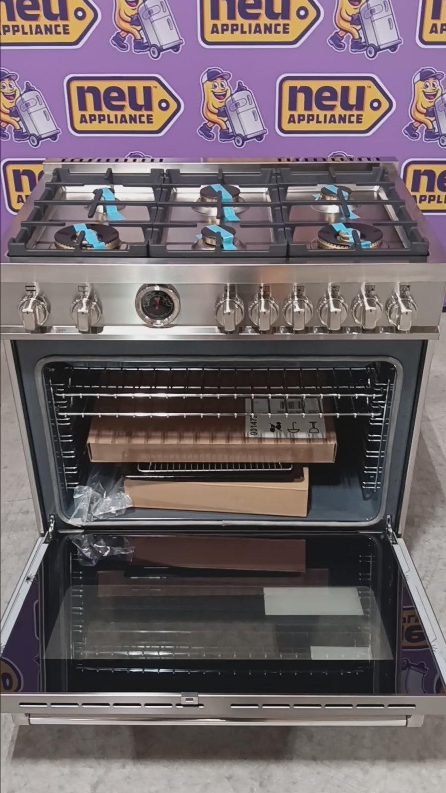 Pictures of Bertazzoni 36 in. Wide 6 Burner 5.76 cu. ft. Master SeriesDual Fuel Freestanding Range in Stainless Steel 11113105 - MAS366BCFEPXT - Scratch & Dent (Minor) - Neu Appliance Outlet - Discount Appliance Outlet in Austin, Tx