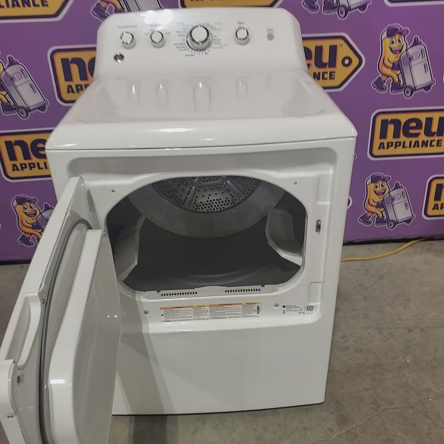 Pictures of GE White Top Load 4.2 Cu. Ft. Washer with Stainless Steel Basket and Dual Action Agitator GTW460ASJWW - Certified Refurbished and GE White Electric 7.2 Cu. Ft. Dryer with Aluminized Alloy Drum GTD42EASJWW - Certified Refurbished - Neu Appliance Outlet - Discount Appliance Outlet in Austin, Tx