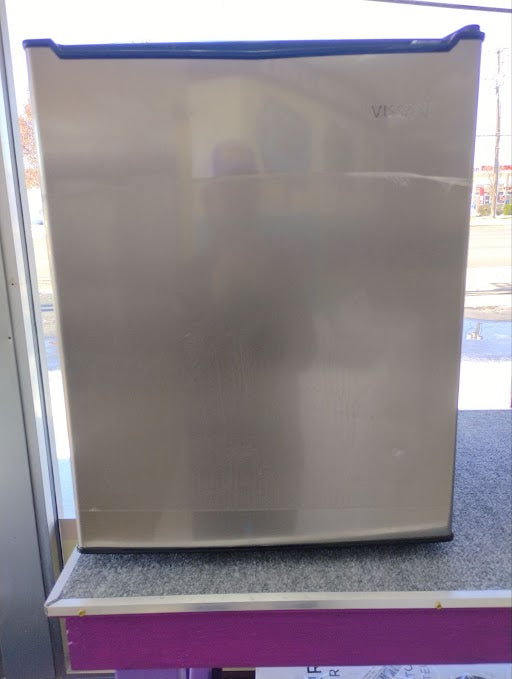 Pictures of Vissani 2.6 cu. ft. Mini Refrigerator in Stainless Steel, ENERGY STAR S150 - HVAR26GSE - Scratch & Dent (Minor) - Neu Appliance Outlet - Discount Appliance Outlet in Austin, Tx