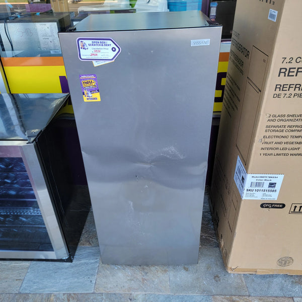 Vissani Mini Fridge!