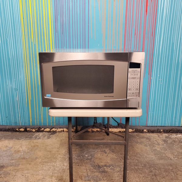 Stainless Steel GE. 2.2 cu. ft. Countertop Microwave Oven with Inverter Defrost Technology- Open Box